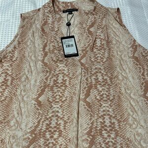 Adrianna Papell Sleevless Animal Print top